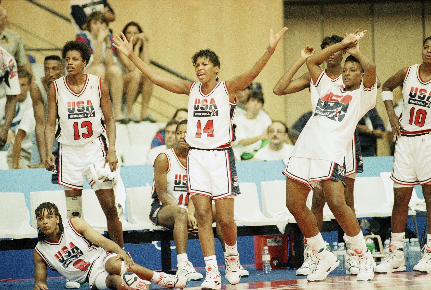 1992: Unified Team upsets US women's basketball team at Barcelona Olympics